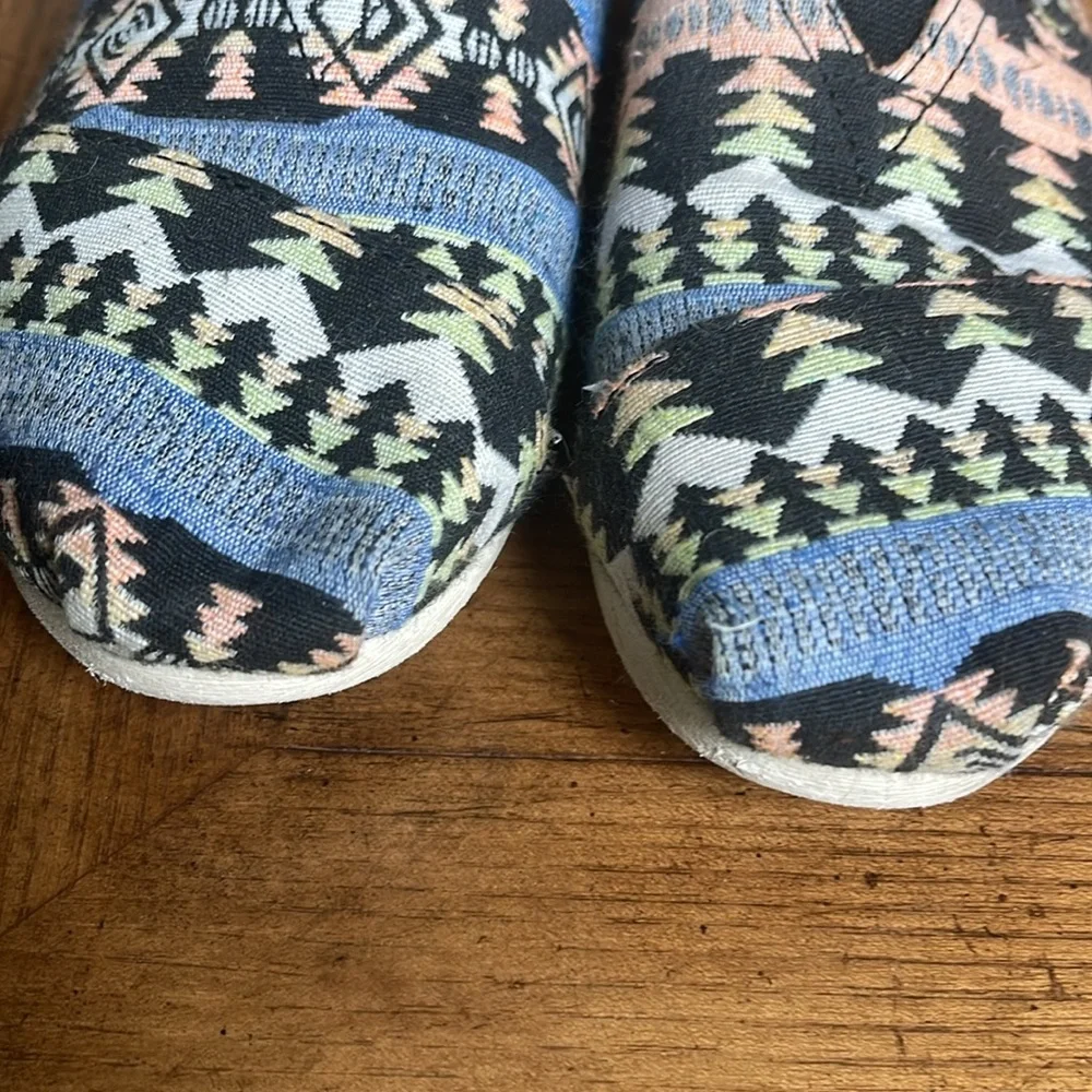 Tom’s size 9 | Aztec design
